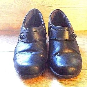 PR. OF LADIES CLARKS COLLECTION SHOES